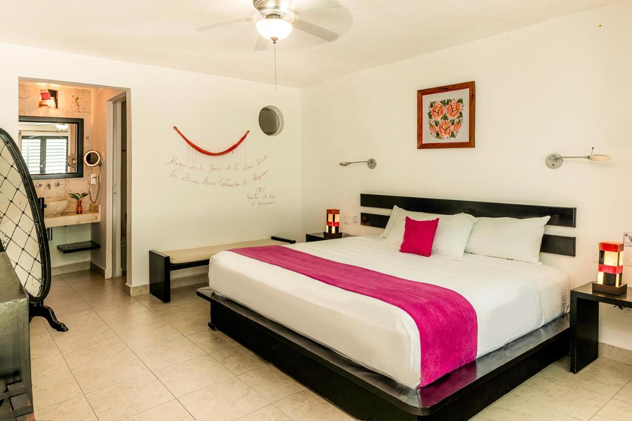 Casa Ticul Hotel Boutique - 5Th Ave (Adults Only) Плайя-дель-Кармен Екстер'єр фото A room at the hotel