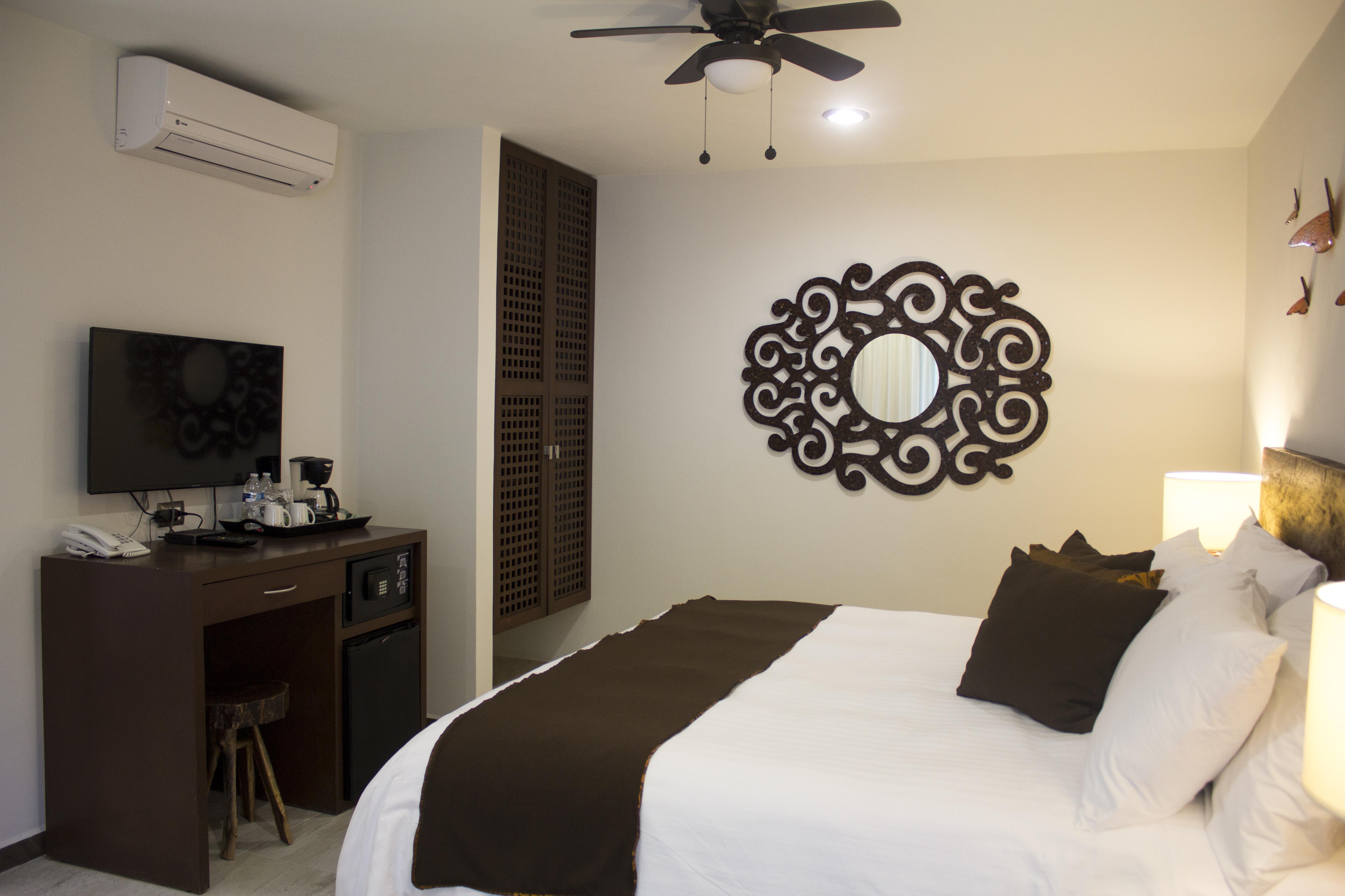 Casa Ticul Hotel Boutique - 5Th Ave (Adults Only) Плайя-дель-Кармен Екстер'єр фото A room at the hotel