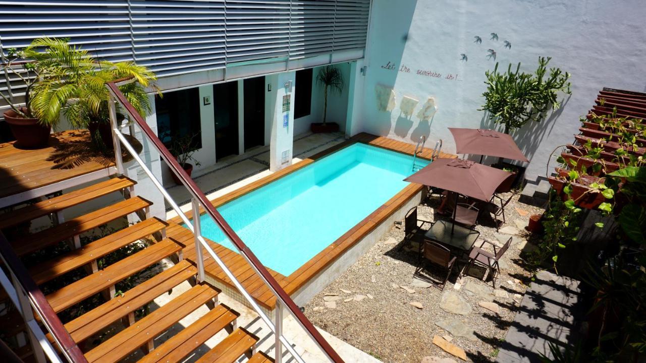 Casa Ticul Hotel Boutique - 5Th Ave (Adults Only) Плайя-дель-Кармен Екстер'єр фото A swimming pool in a courtyard