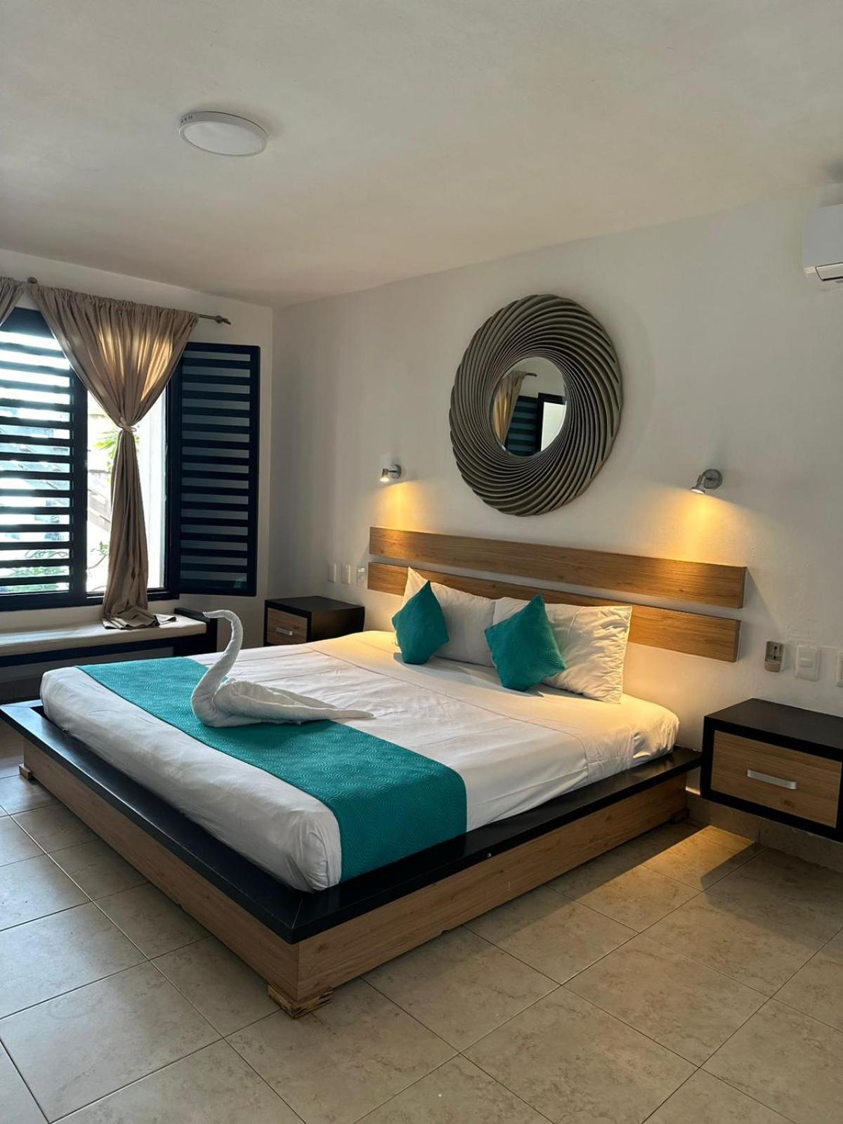 Casa Ticul Hotel Boutique - 5Th Ave (Adults Only) Плайя-дель-Кармен Екстер'єр фото A bedroom at the hotel
